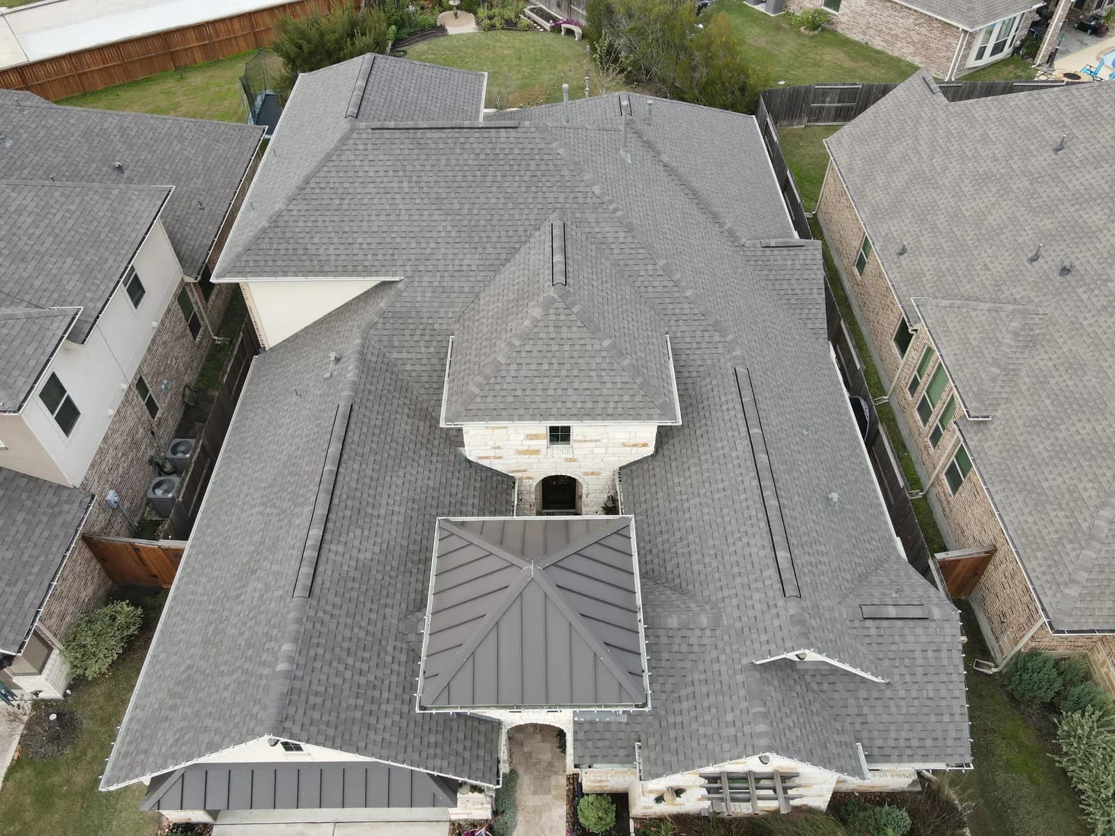 Roof detail — December 2022